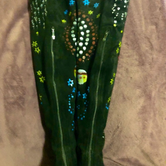 “Out of this world” boots - Picture 5 of 5